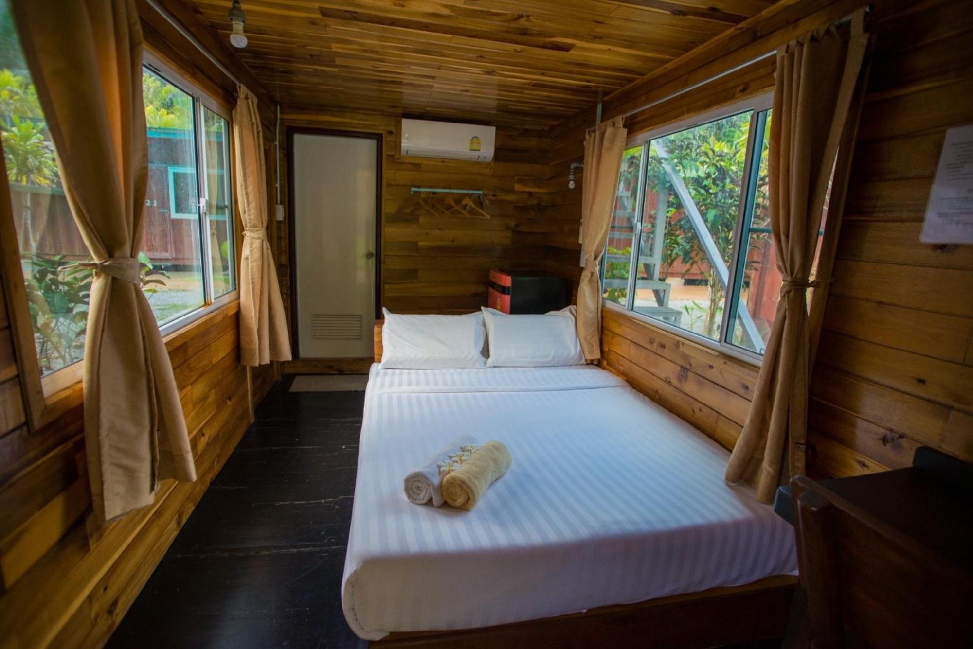The Camper Lodge Khao Sok Ban Bang Bon エクステリア 写真